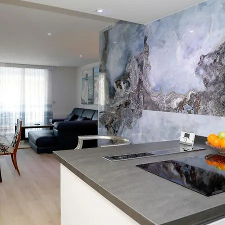Apartamento De Lujo En Edificio Zafiro, *